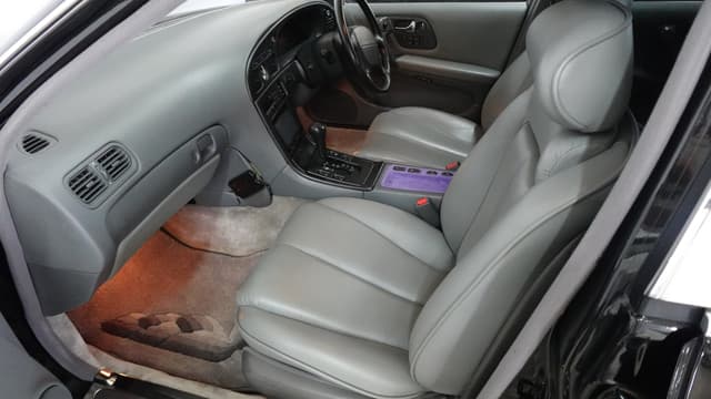 1993 Nissan President JDM car for sale — photo 13 of 23