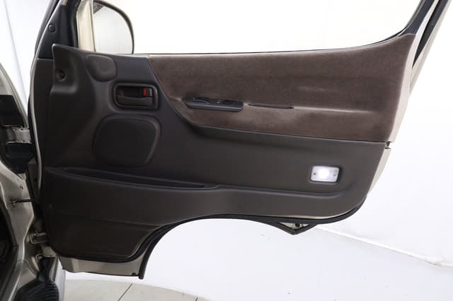 1997 Toyota HiAce JDM car for sale — photo 21 of 25