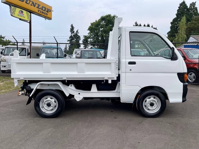 1997 Daihatsu Hijet JDM car for sale — photo 15 of 25