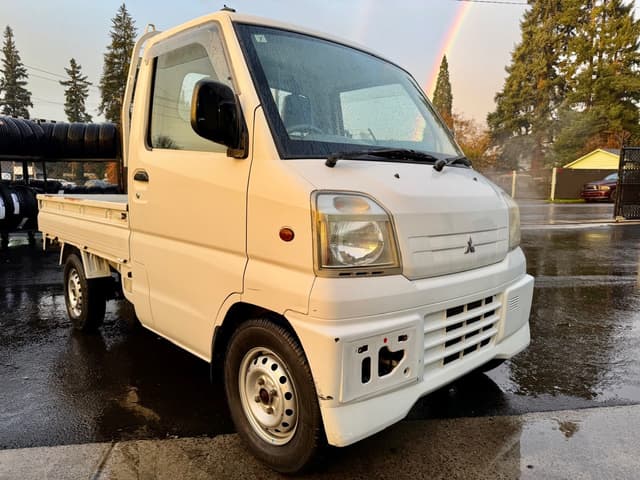 2000 Mitsubishi Minicab JDM car for sale — photo 2 of 25