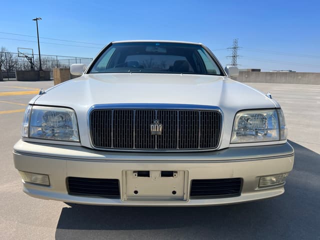 1998 Toyota Crown JDM car for sale — photo 3 of 25
