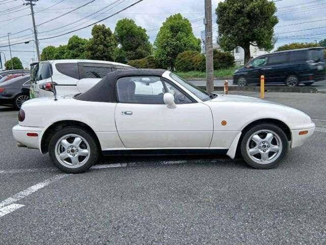 1995 Mazda Roadster (Eunos Roadster / MX-5) JDM car for sale — photo 3 of 3
