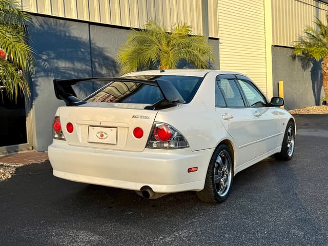 2000 Toyota Altezza JDM car for sale — photo 8 of 25