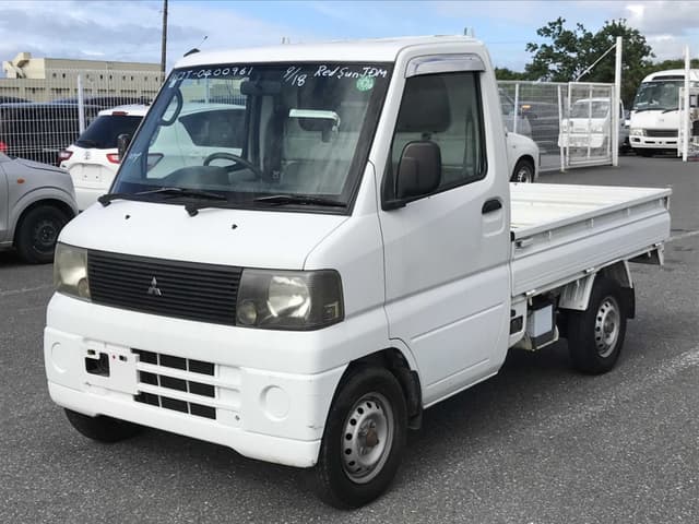 2001 Mitsubishi Minicab JDM car for sale — photo 2 of 24
