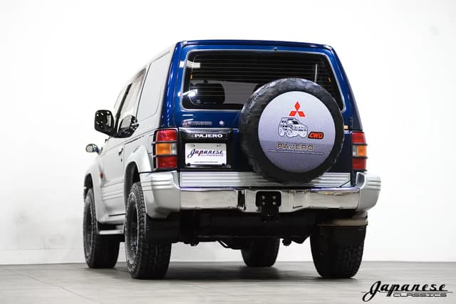 1995 Mitsubishi Pajero JDM car for sale — photo 6 of 25