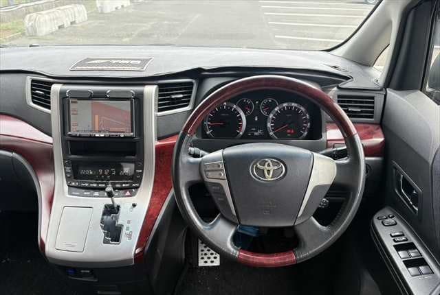 2008 Toyota Vellfire JDM car for sale — photo 9 of 25