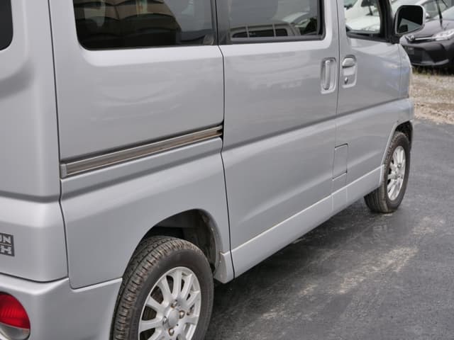 2001 Mitsubishi Town Box JDM car for sale — photo 16 of 25