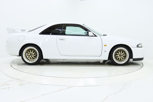 1996 Nissan Skyline JDM car for sale — photo 6 of 10