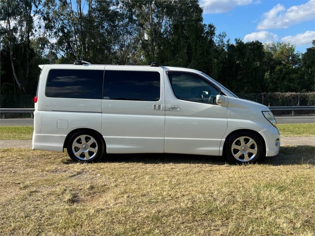 2008 Nissan Elgrand JDM car for sale — photo 5 of 16