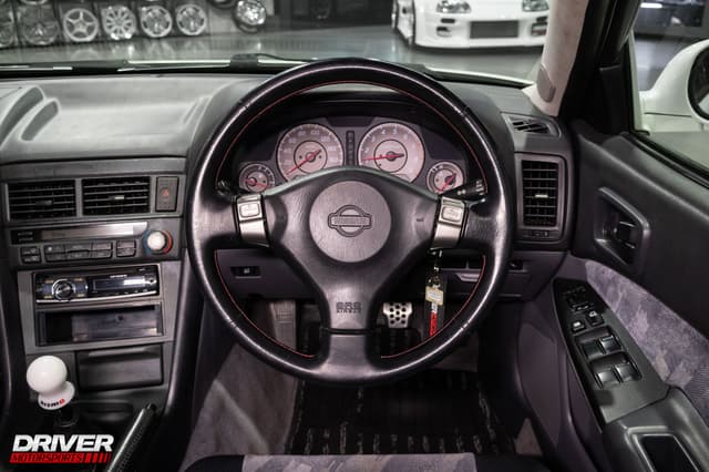 1998 Nissan Skyline JDM car for sale — photo 3 of 24