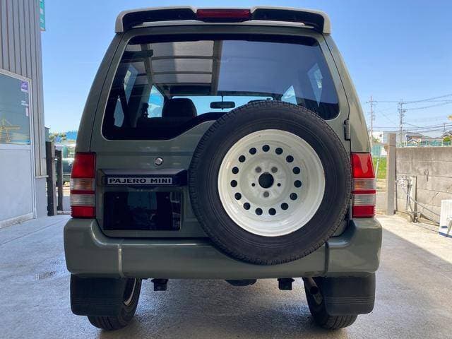 1998 Mitsubishi Pajero Mini JDM car for sale — photo 11 of 20