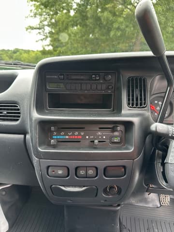 2000 Daihatsu Hijet JDM car for sale — photo 22 of 25