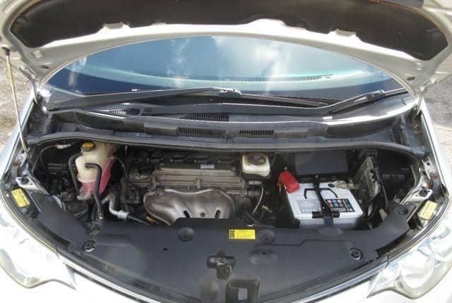 2006 Toyota Estima JDM car for sale — photo 18 of 20