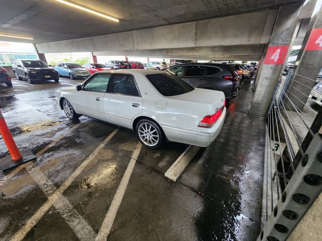 1999 Toyota Crown JDM car for sale — photo 22 of 24