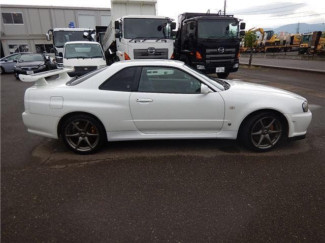 2001 Nissan Skyline JDM car for sale — photo 7 of 25