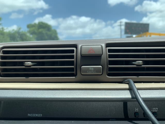 1999 Toyota Crown JDM car for sale — photo 12 of 16