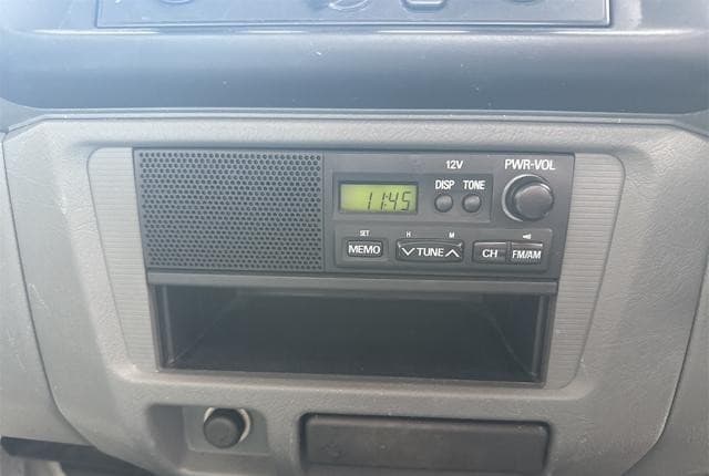 2004 Mitsubishi Minicab JDM car for sale — photo 10 of 25
