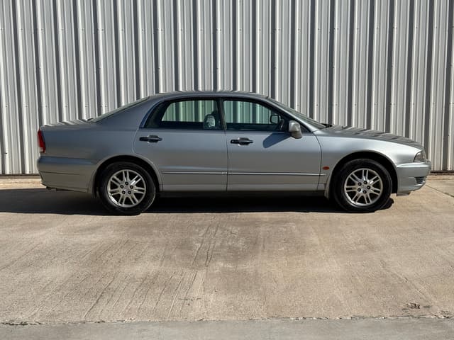 2000 Mitsubishi Diamante JDM car for sale — photo 2 of 21