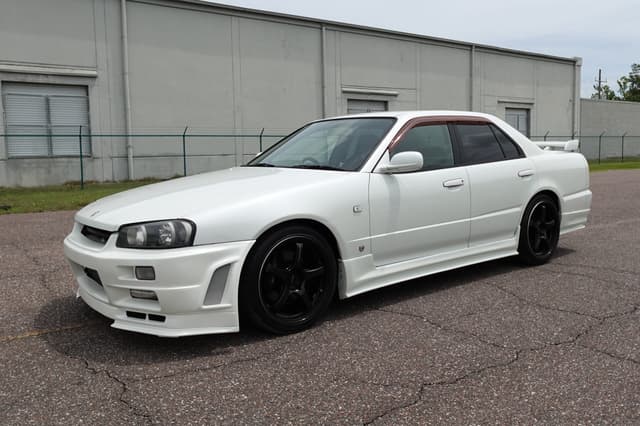 1998 Nissan Skyline JDM car for sale — photo 13 of 19