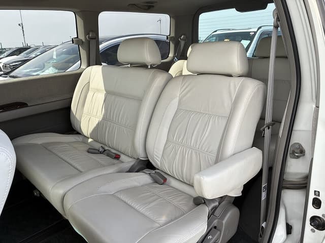 2000 Nissan Elgrand JDM car for sale — photo 5 of 7