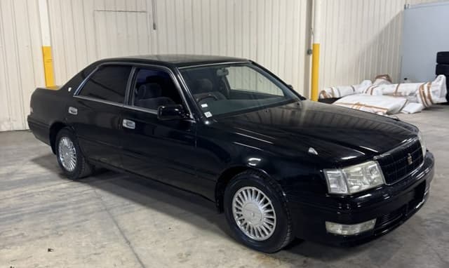 1999 Toyota Crown JDM car for sale — photo 4 of 25