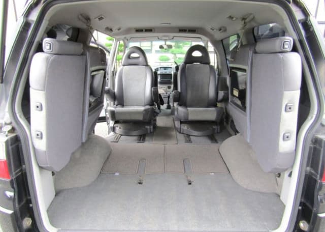 2004 Mitsubishi Delica JDM car for sale — photo 7 of 12