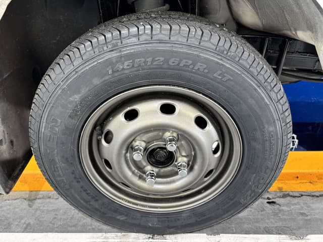 2004 Subaru Sambar JDM car for sale — photo 20 of 25