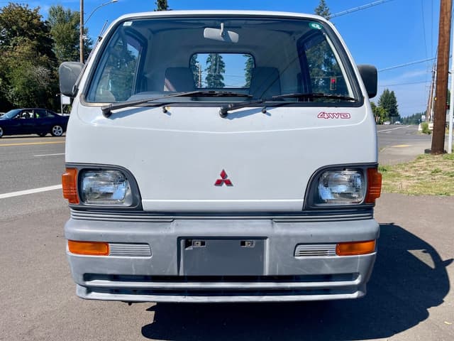 1994 Mitsubishi Minicab JDM car for sale — photo 3 of 25