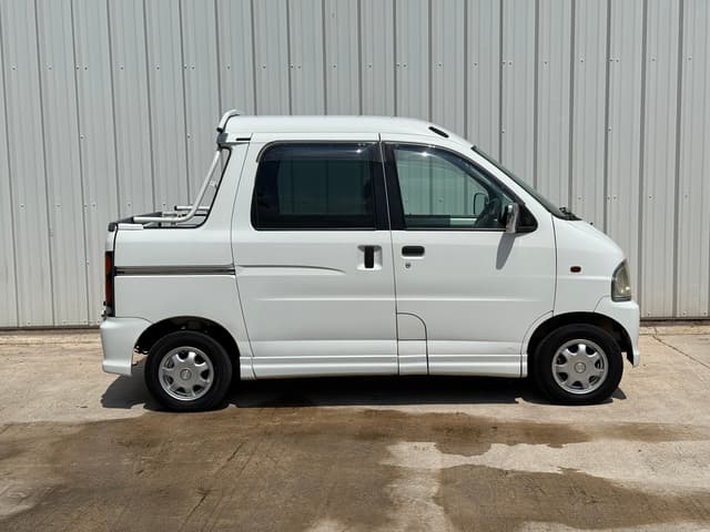 1999 Daihatsu Hijet JDM car for sale — photo 2 of 19