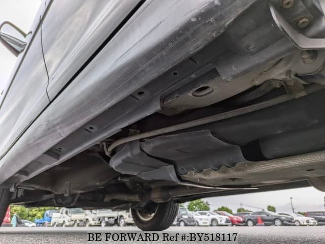 2008 Toyota Harrier JDM car for sale — photo 18 of 25