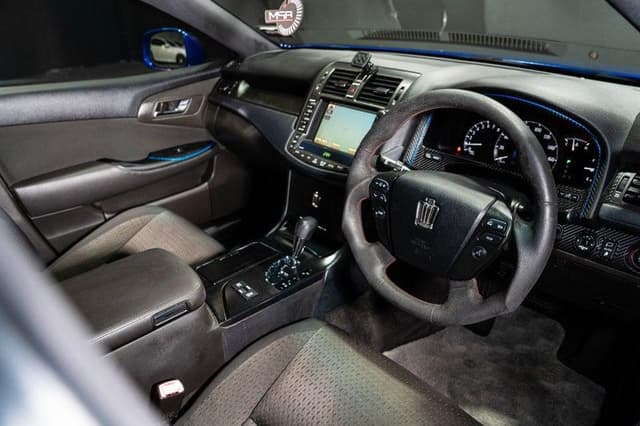 2009 Toyota Crown JDM car for sale — photo 16 of 18