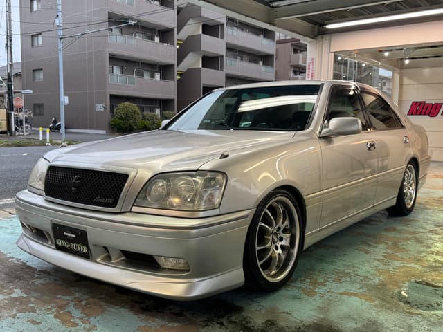 2002 Toyota Crown JDM car for sale — photo 23 of 25