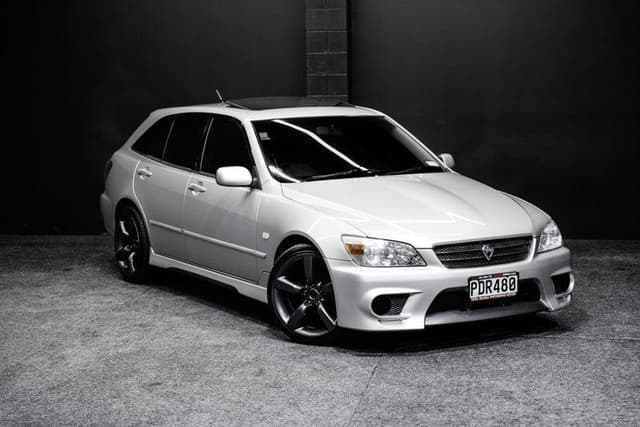 2001 Toyota Altezza JDM car for sale — photo 6 of 20