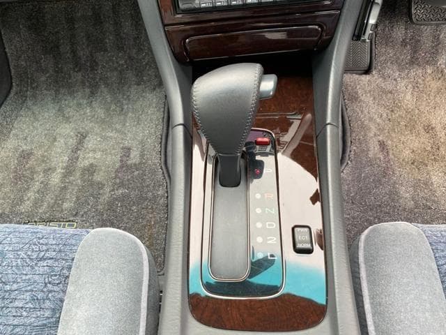 1997 Toyota Aristo JDM car for sale — photo 17 of 25