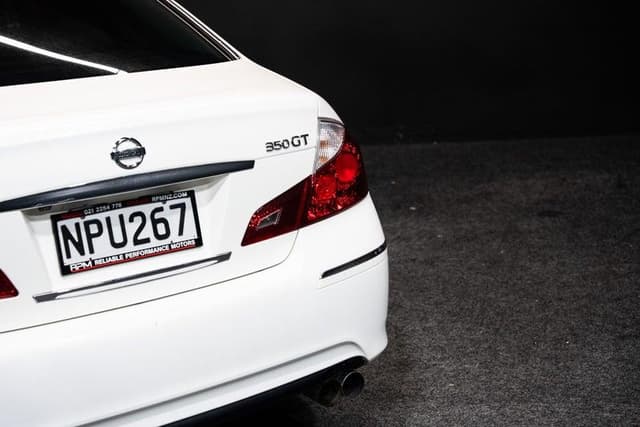 2009 Nissan Fuga JDM car for sale — photo 8 of 15
