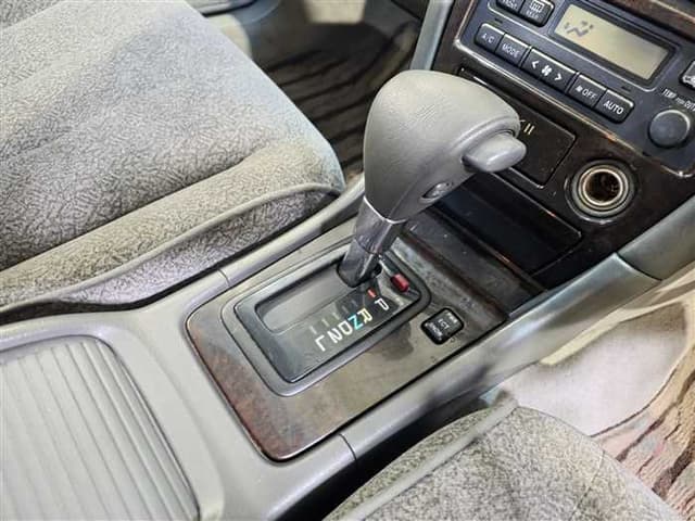 1997 Toyota Mark II JDM car for sale — photo 22 of 24
