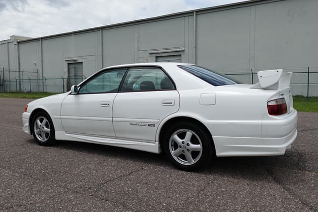 1999 Toyota Chaser JDM car for sale — photo 11 of 19