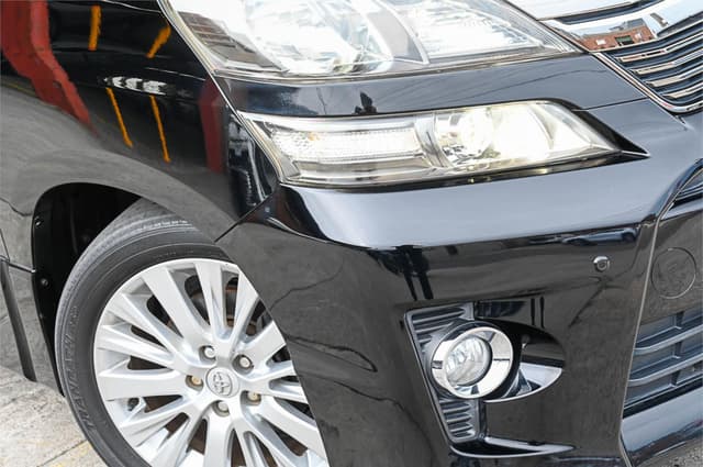 2011 Toyota Vellfire JDM car for sale — photo 2 of 25