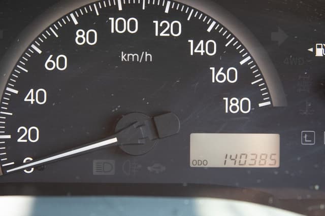 2001 Toyota Ipsum JDM car for sale — photo 12 of 25