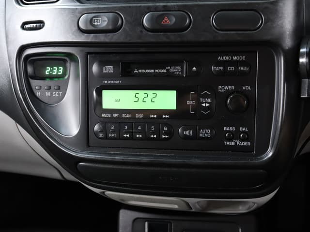 1998 Mitsubishi Delica JDM car for sale — photo 14 of 25