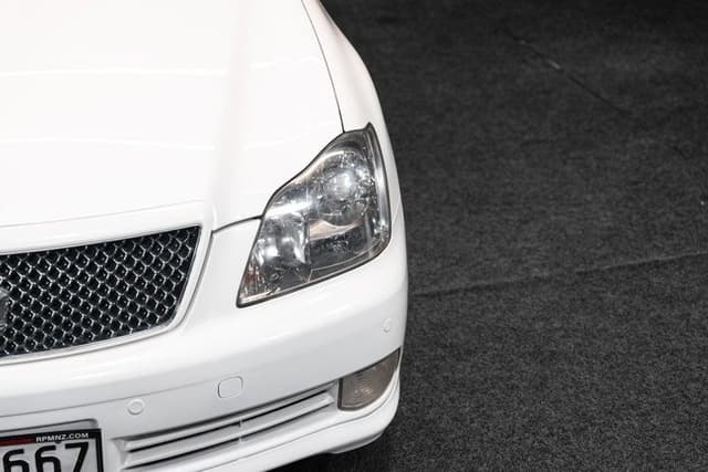 2004 Toyota Crown JDM car for sale — photo 5 of 20