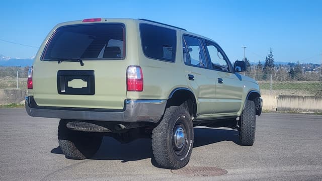 1994 Toyota Hilux Surf JDM car for sale — photo 7 of 16