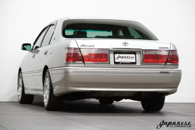 1999 Toyota Crown JDM car for sale — photo 6 of 25