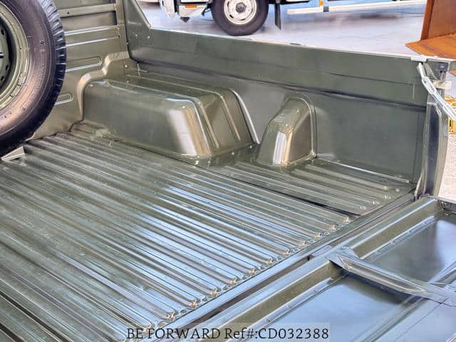 2001 Toyota Land Cruiser JDM car for sale — photo 17 of 20