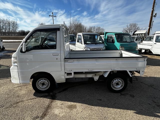 2008 Daihatsu Hijet JDM car for sale — photo 2 of 6