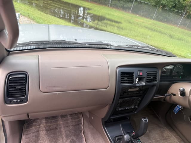 1998 Toyota Hilux Surf JDM car for sale — photo 22 of 25
