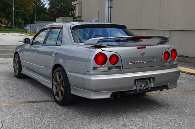2000 Nissan Skyline JDM car for sale — photo 8 of 18