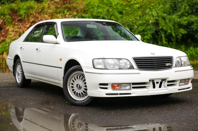 1996 Nissan Cima JDM car for sale — photo 4 of 25