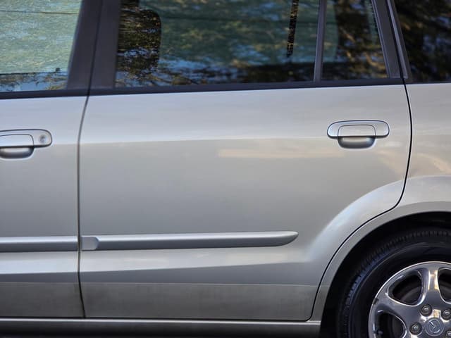 2000 Mazda Premacy JDM car for sale — photo 22 of 25