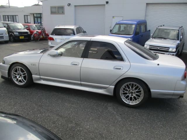 1993 Nissan Skyline JDM car for sale — photo 2 of 5